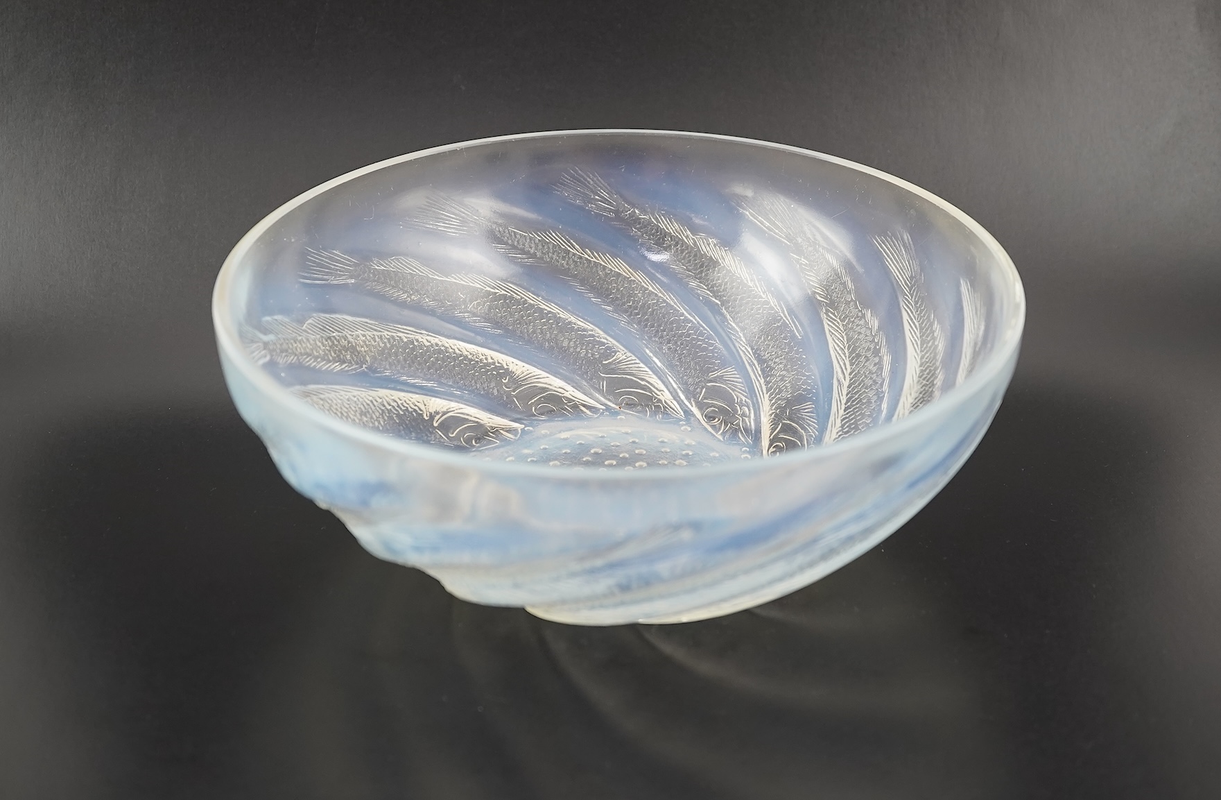René Lalique: A 'Poissons' opalescent glass bowl